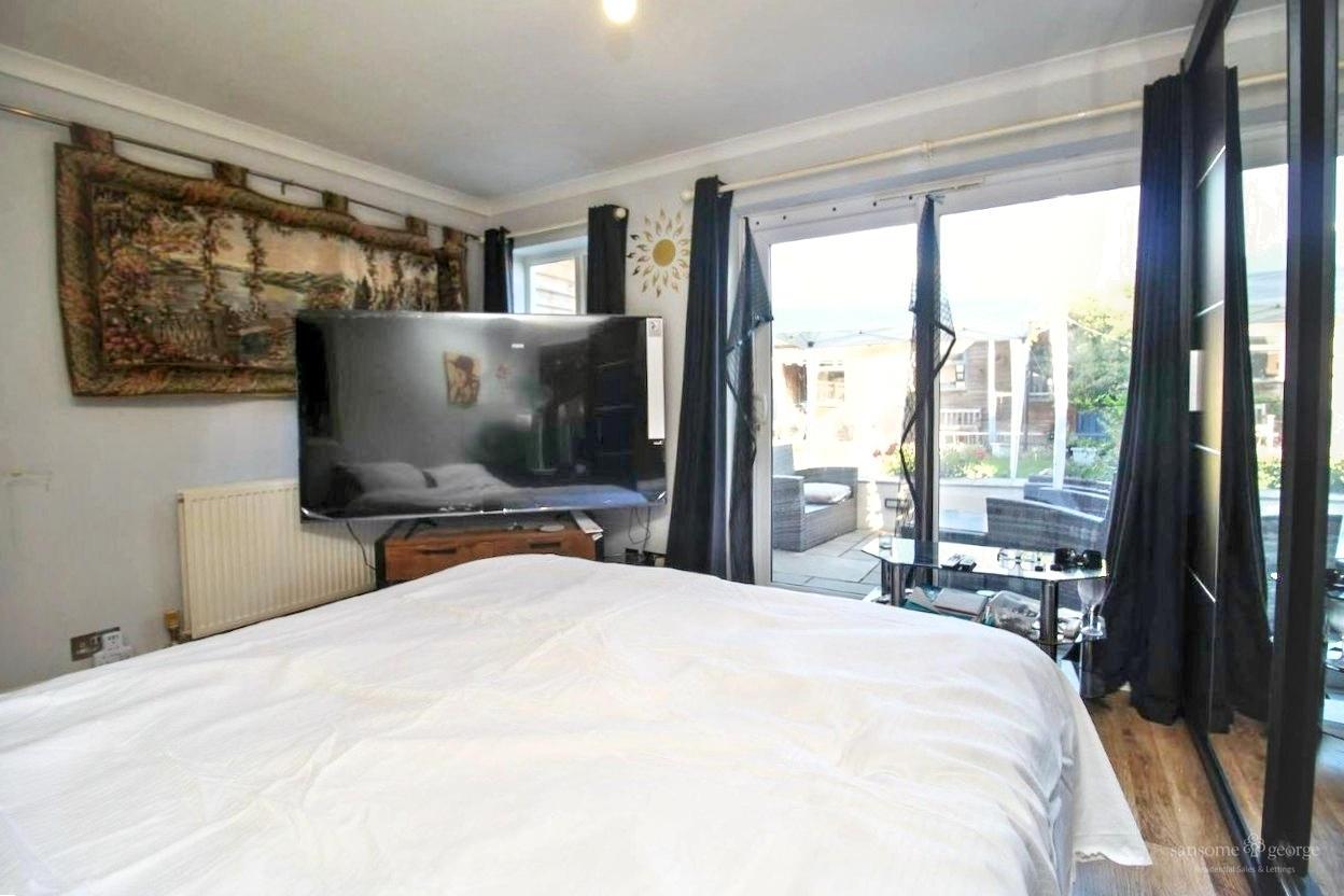 Thicket Road, Tilehurst, Reading